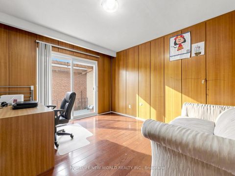 Photo 15 at 19 Robingrove Road, Branson, Toronto