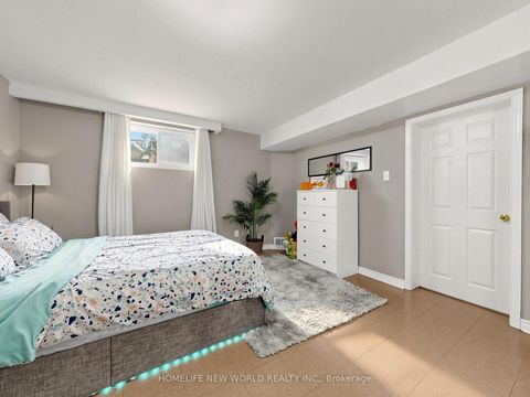 Photo 28 at 19 Robingrove Road, Branson, Toronto