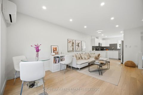 Photo 4 at 251 Ontario Street, Moss Park, Toronto