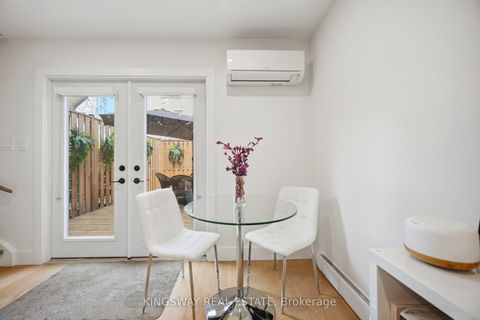 Photo 5 at 251 Ontario Street, Moss Park, Toronto