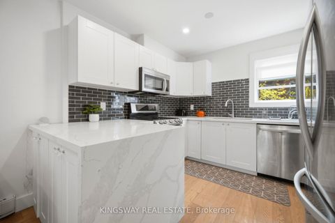 Photo 6 at 251 Ontario Street, Moss Park, Toronto