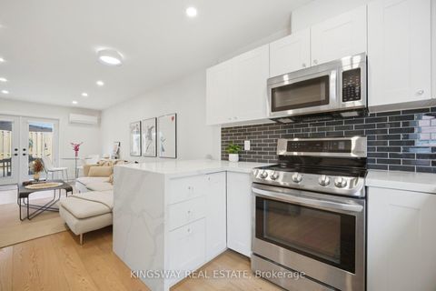 Photo 8 at 251 Ontario Street, Moss Park, Toronto