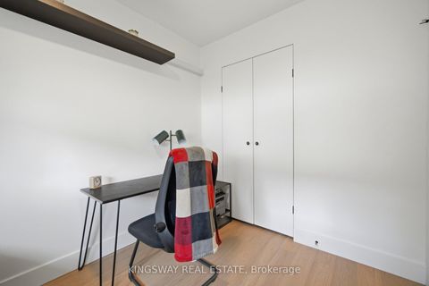 Photo 12 at 251 Ontario Street, Moss Park, Toronto