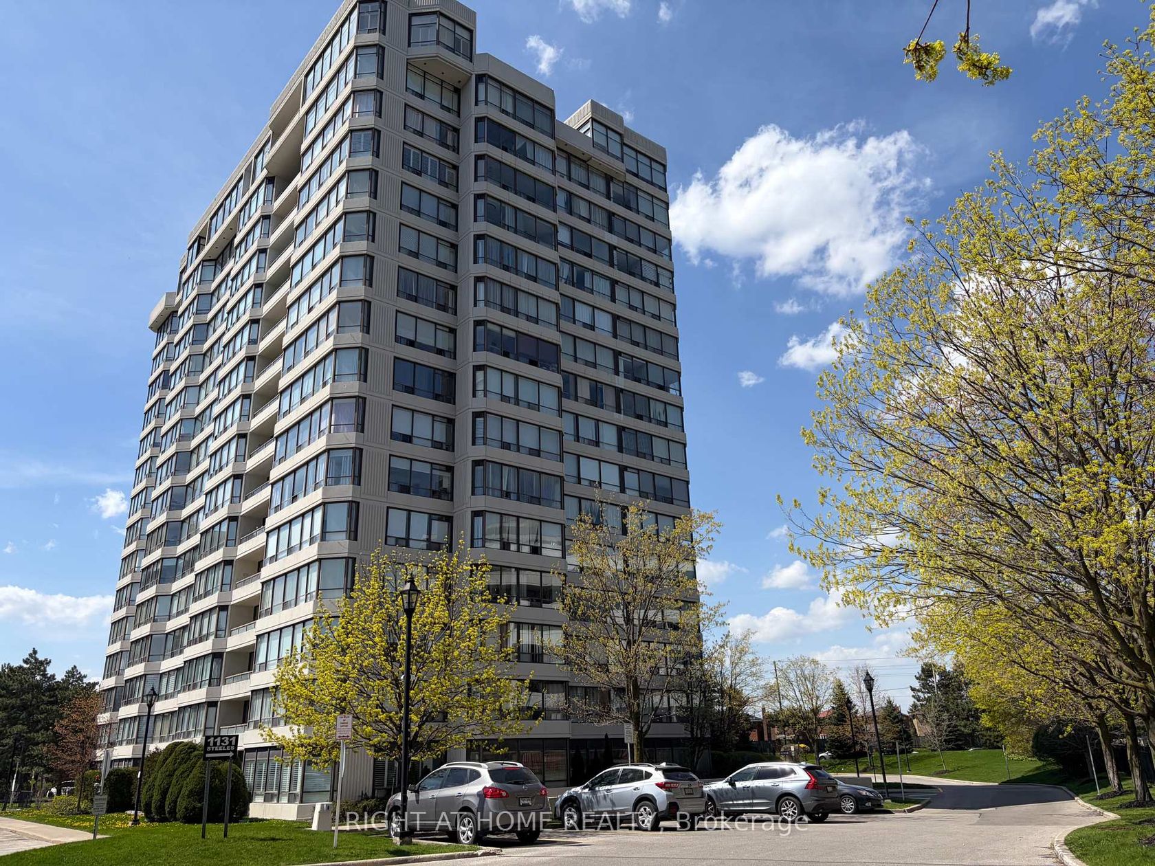 202 - 1131 Steeles Avenue W, Branson, Toronto photo number 2