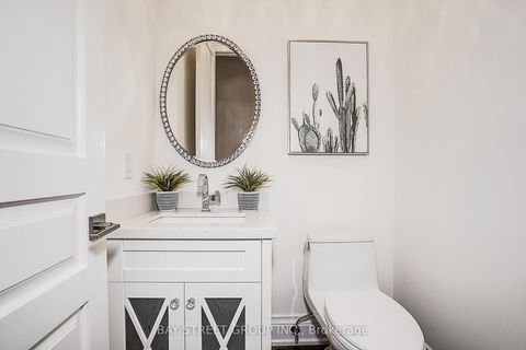 Photo 11 at 28 Carnwath Crescent, Windfields, Toronto
