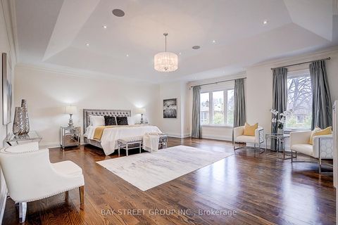 Photo 24 at 28 Carnwath Crescent, Windfields, Toronto