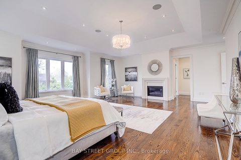 Photo 26 at 28 Carnwath Crescent, Windfields, Toronto