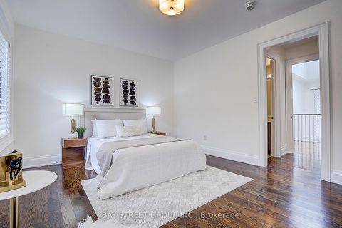 Photo 33 at 28 Carnwath Crescent, Windfields, Toronto
