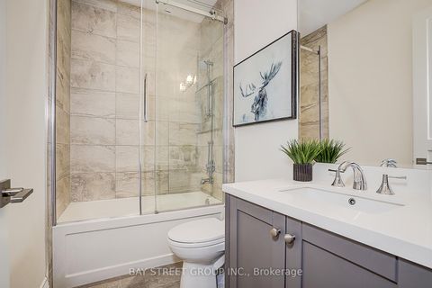 Photo 34 at 28 Carnwath Crescent, Windfields, Toronto