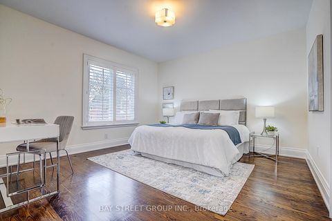 Photo 35 at 28 Carnwath Crescent, Windfields, Toronto
