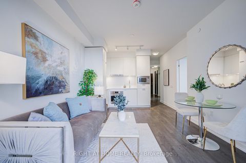 Photo 11 at S2410 - 8 Olympic Garden Drive, Newtonbrook East, Toronto