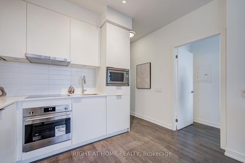 Photo 14 at S2410 - 8 Olympic Garden Drive, Newtonbrook East, Toronto