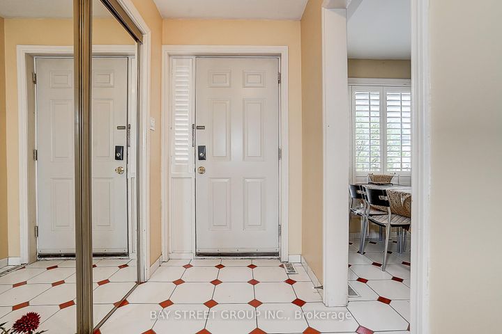Photo 3 at 10 - 91 Rameau Drive, Hillcrest Village, Toronto