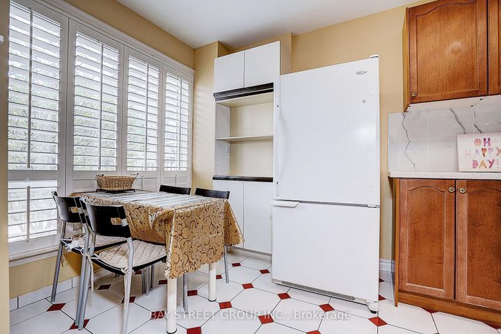 Photo 6 at 10 - 91 Rameau Drive, Hillcrest Village, Toronto