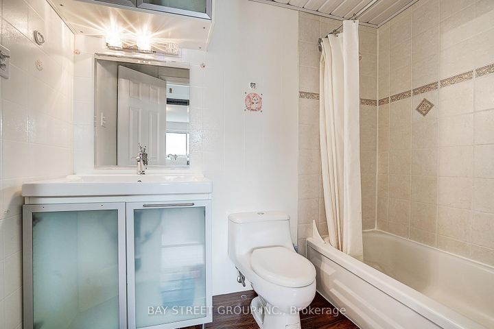 Photo 18 at 10 - 91 Rameau Drive, Hillcrest Village, Toronto