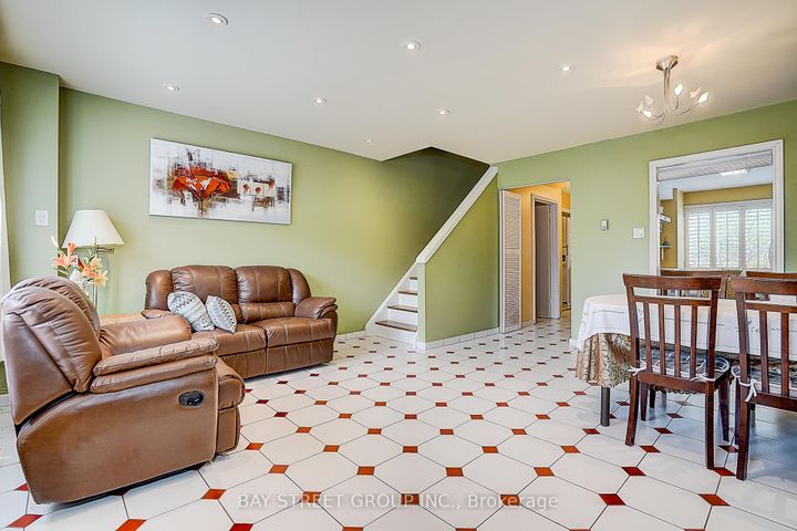 Photo 28 at 10 - 91 Rameau Drive, Hillcrest Village, Toronto