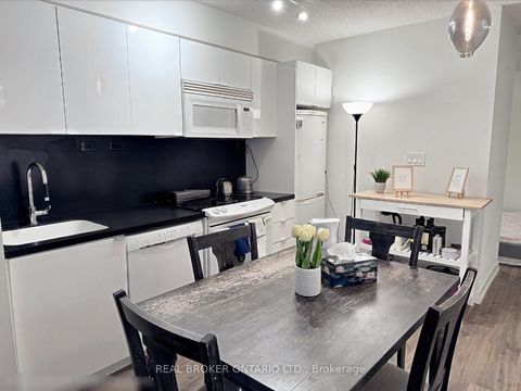 Photo 10 at 857 - 10 Capreol Court, Waterfront Communities C1, Toronto