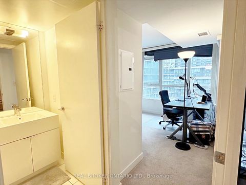 Photo 13 at 857 - 10 Capreol Court, Waterfront Communities C1, Toronto