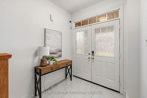 Photo 3 at 30 Glacier Crescent, Rouge E11, Toronto