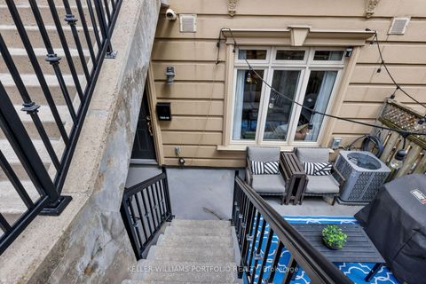 Photo 22 at 08 - 60 Carr Street, Chinatown, Toronto