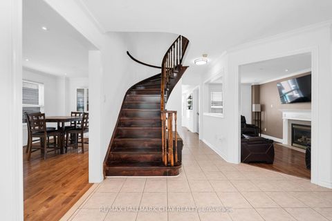 Photo 4 at 57 VIOLET Street, Holly, Barrie