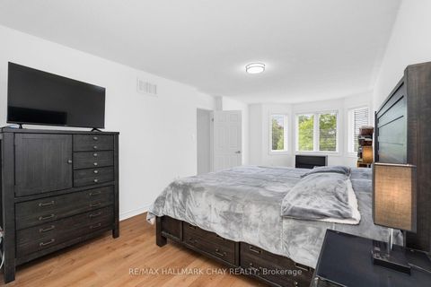 Photo 13 at 57 VIOLET Street, Holly, Barrie