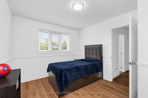 Photo 15 at 57 VIOLET Street, Holly, Barrie