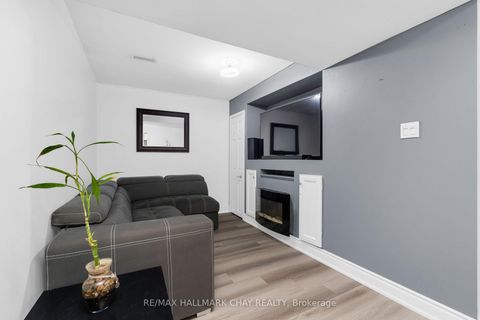 Photo 20 at 57 VIOLET Street, Holly, Barrie
