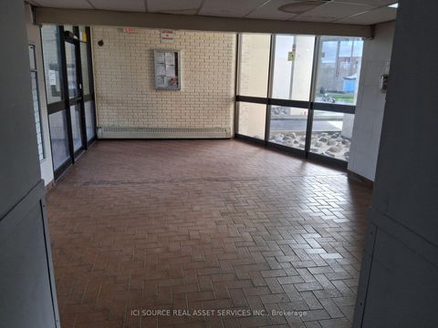 Photo 6 at 148 - 10 Eddystone Avenue, Jane Heights, Toronto