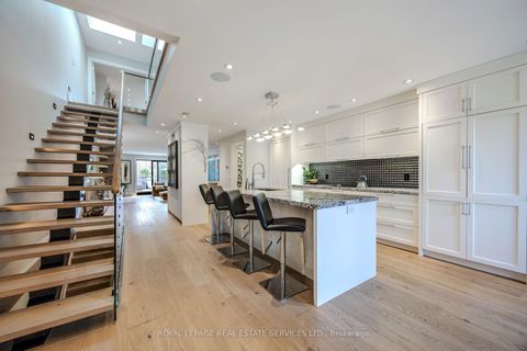 Photo 3 at 91 Old Mill Road, Kingsway South, Toronto