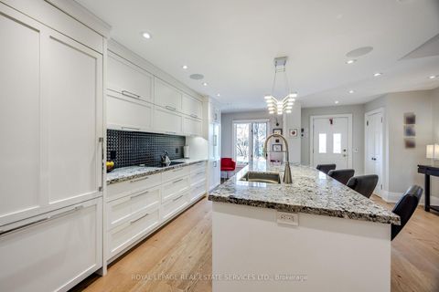 Photo 5 at 91 Old Mill Road, Kingsway South, Toronto