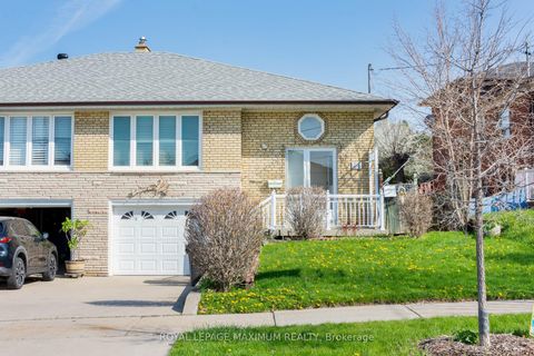 Photo 1 at 44 Fallingdale Crescent, York University Heights, Toronto