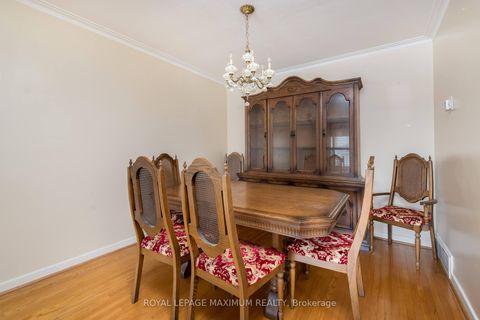 Photo 8 at 44 Fallingdale Crescent, York University Heights, Toronto