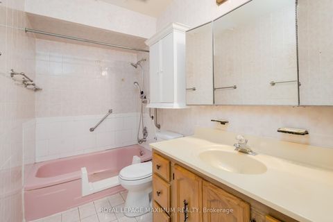 Photo 16 at 44 Fallingdale Crescent, York University Heights, Toronto