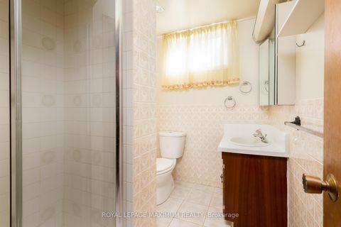 Photo 23 at 44 Fallingdale Crescent, York University Heights, Toronto
