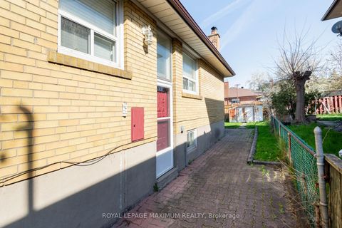 Photo 25 at 44 Fallingdale Crescent, York University Heights, Toronto