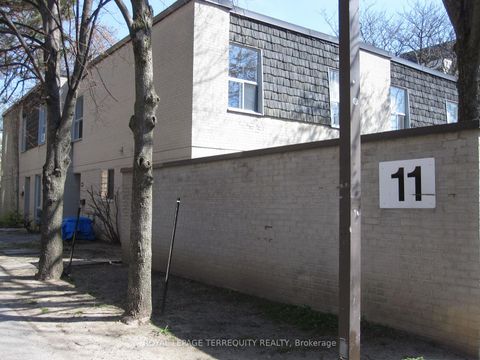 Photo 2 at 18 - 11 Four Winds Drive, York University Heights, Toronto