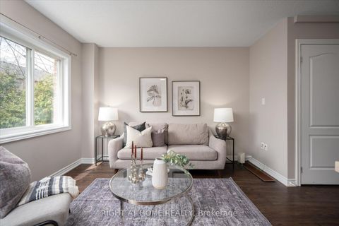 Photo 4 at 40 Markham Trail, Bowmanville, Clarington