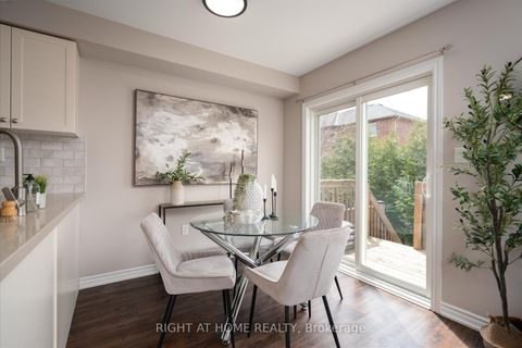 Photo 11 at 40 Markham Trail, Bowmanville, Clarington