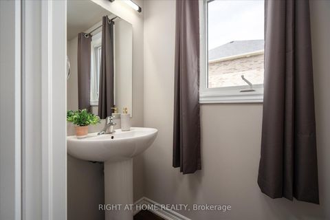 Photo 12 at 40 Markham Trail, Bowmanville, Clarington