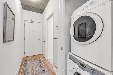 Photo 6 at 1702 - 210 Simcoe Street, Chinatown, Toronto