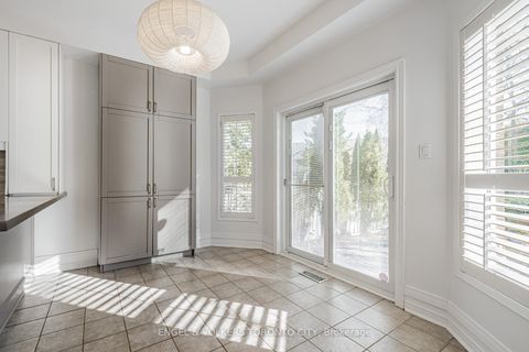 Photo 10 at 130 Old Colony Road, Oak Ridges Lake Wilcox, Richmond Hill