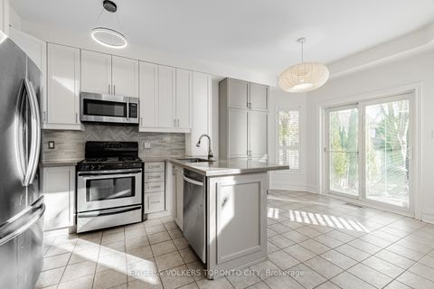 Photo 24 at 130 Old Colony Road, Oak Ridges Lake Wilcox, Richmond Hill