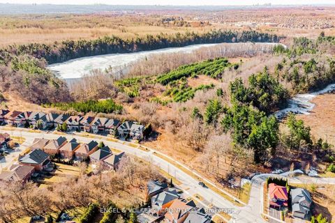 Photo 26 at 130 Old Colony Road, Oak Ridges Lake Wilcox, Richmond Hill