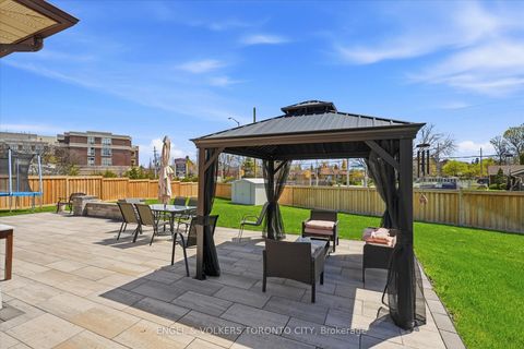 Photo 7 at 90 Gardner Place, Maple, Vaughan