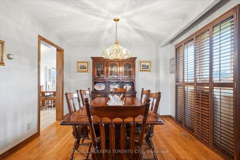 Photo 12 at 90 Gardner Place, Maple, Vaughan