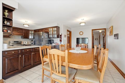 Photo 21 at 90 Gardner Place, Maple, Vaughan
