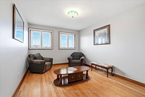 Photo 32 at 90 Gardner Place, Maple, Vaughan