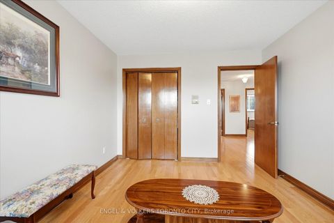 Photo 33 at 90 Gardner Place, Maple, Vaughan