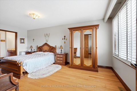 Photo 34 at 90 Gardner Place, Maple, Vaughan